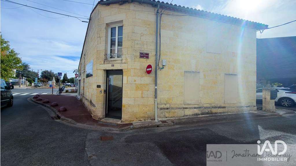 A louer murs commerciaux pro de 111m² à Créon