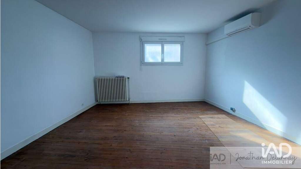 A louer murs commerciaux pro de 111m² à Créon