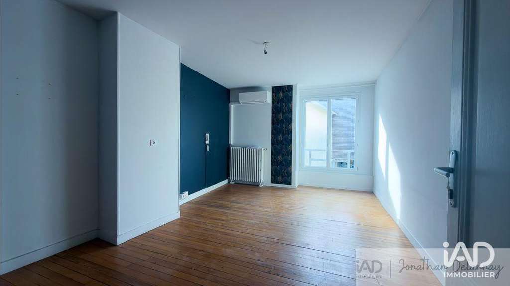 A louer murs commerciaux pro de 111m² à Créon
