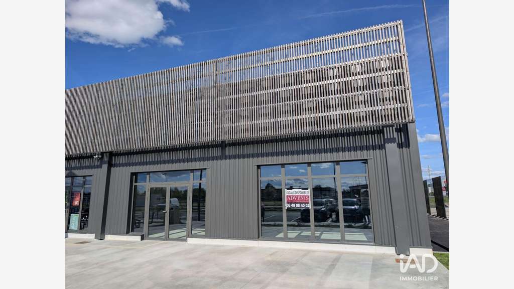 A louer local commercial de 250m² en zc à Creysse