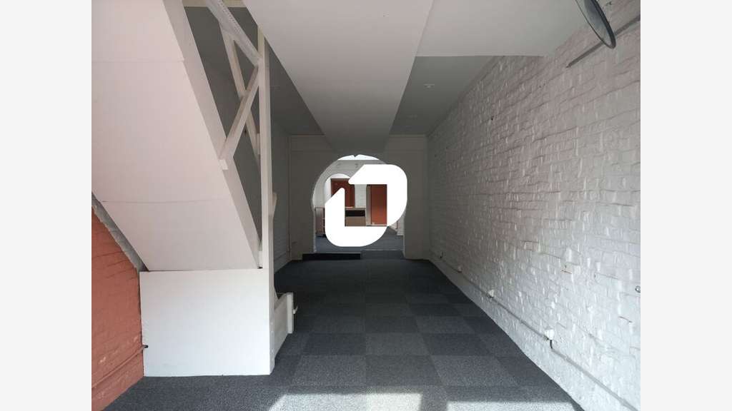 A louer Local commercial 108m² Croix
