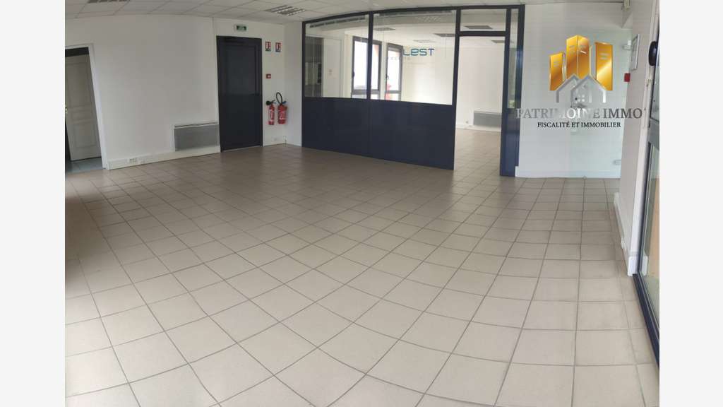 Bureau lumineux de 73m² à louer à Damigny