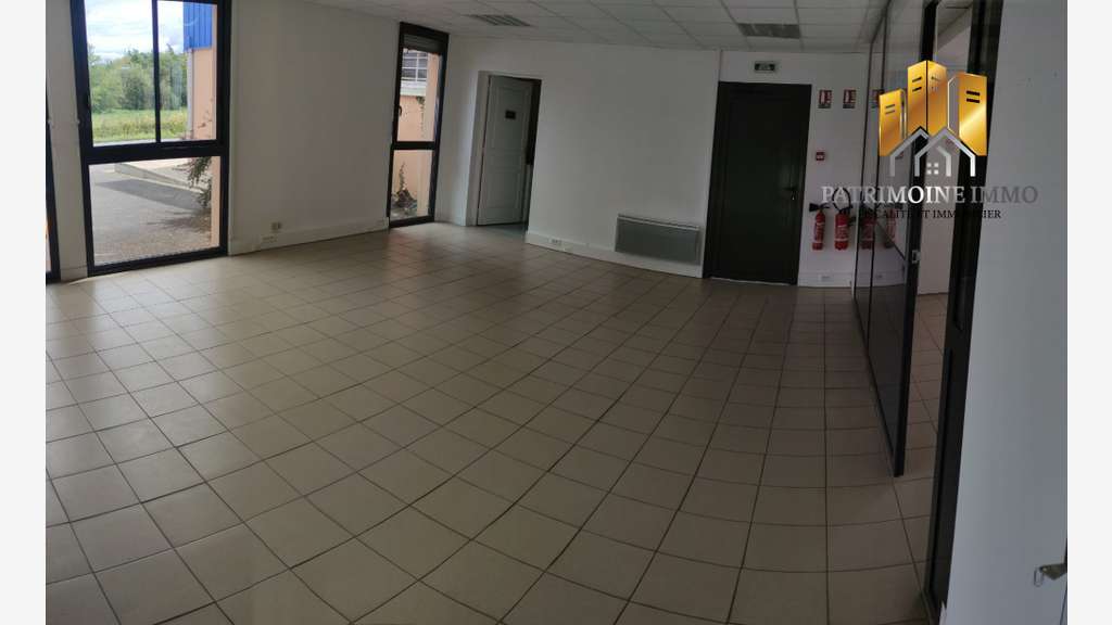 Bureau lumineux de 73m² à louer à Damigny