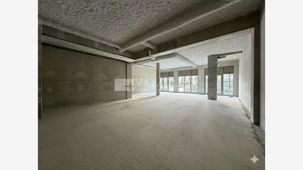 Local commercial 120m² à louer à Dardilly