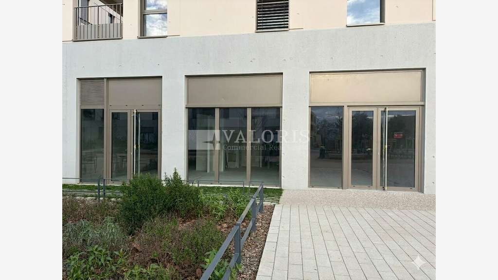 Local commercial 120m² à louer à Dardilly