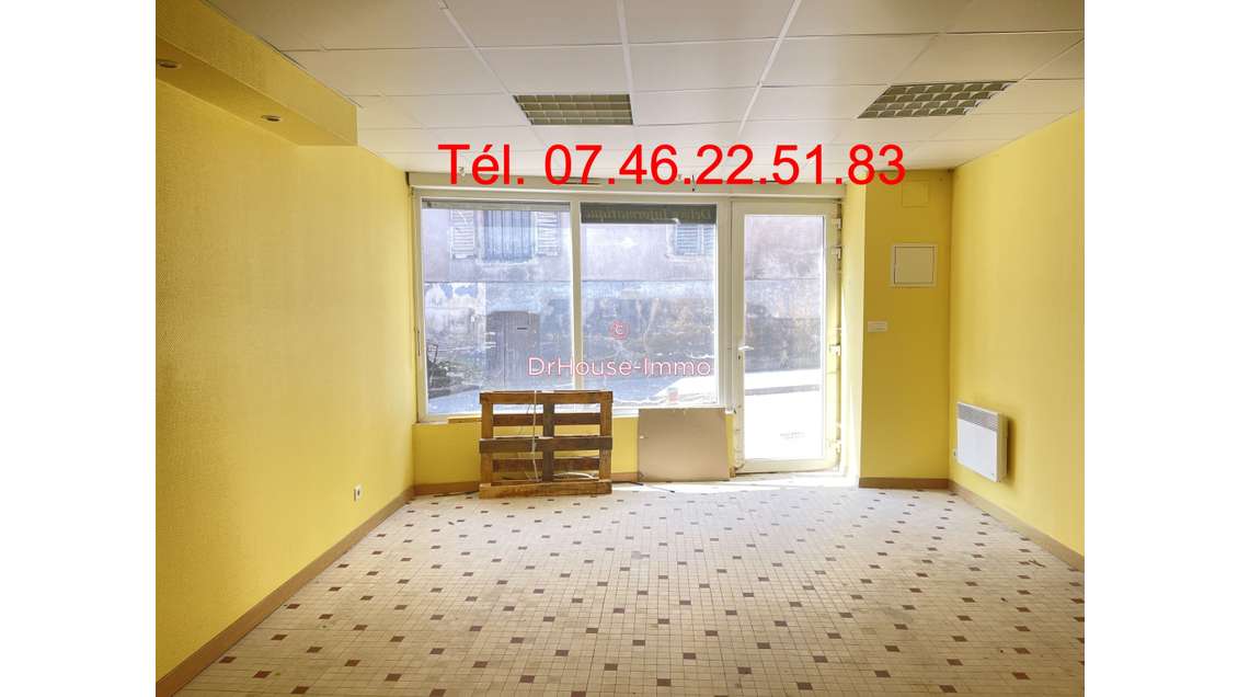 A louer local professionnel 34m² à Darney centre