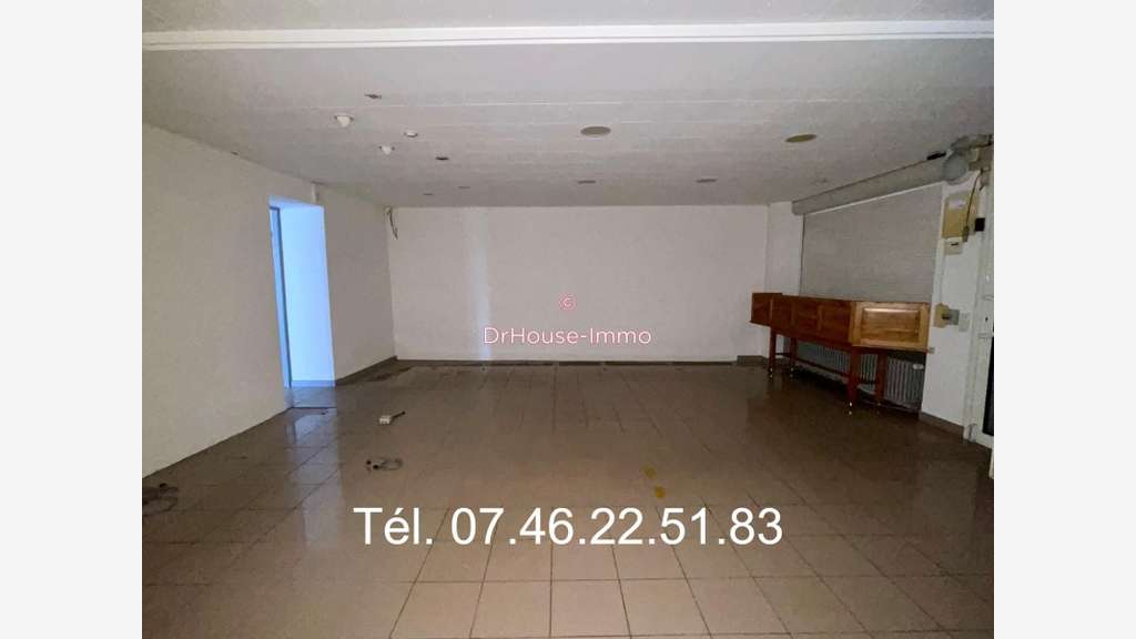 A louer local commercial 58m² à Darney centre