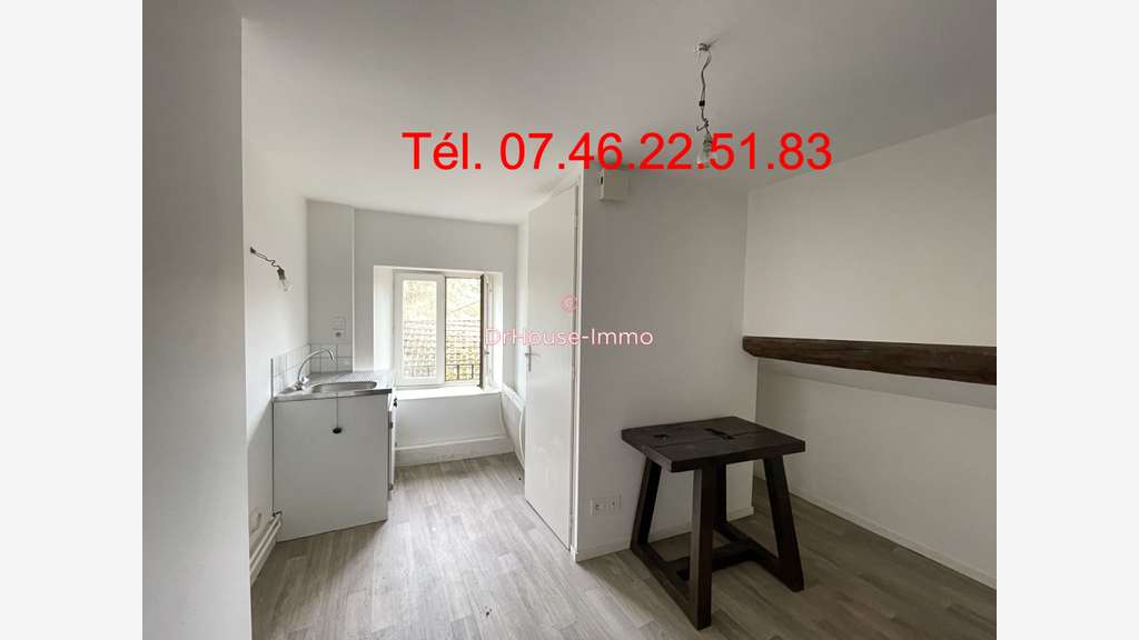 Opportunité local fonctionnel 34m² à Darney centre