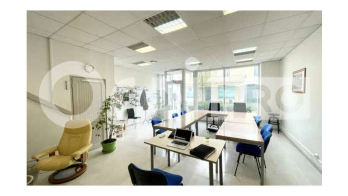 Local commercial 90m² à louer axe passant à Dax