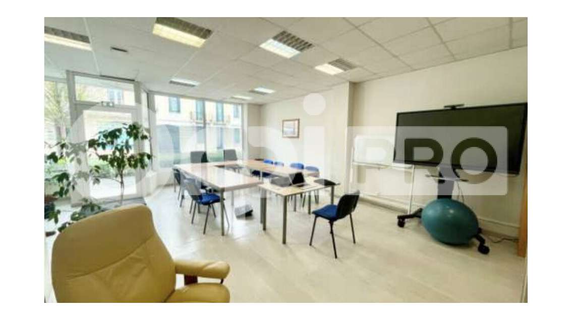 Local commercial 90m² à louer axe passant à Dax 