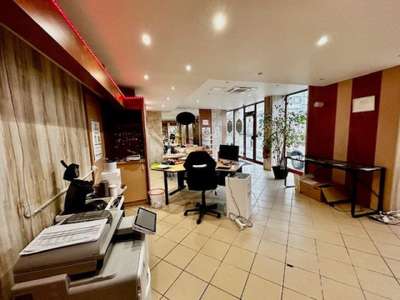 Local commercial 90m² empl privilégié à Delle