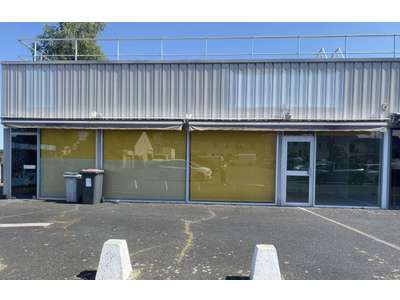 Location Locaux commerciaux - Boutiques à Désertines