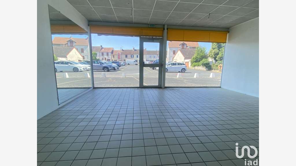 Boutique à Désertines