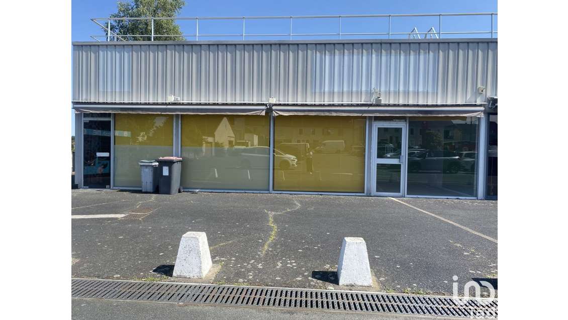 Boutique à Désertines