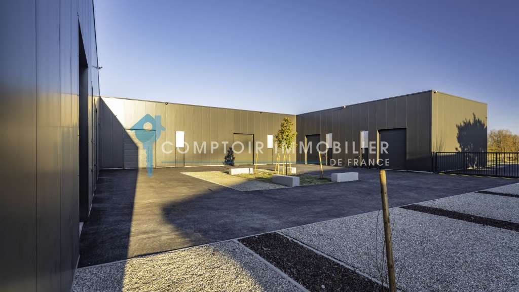 Locaux industriels 433m² à louer à Deyme