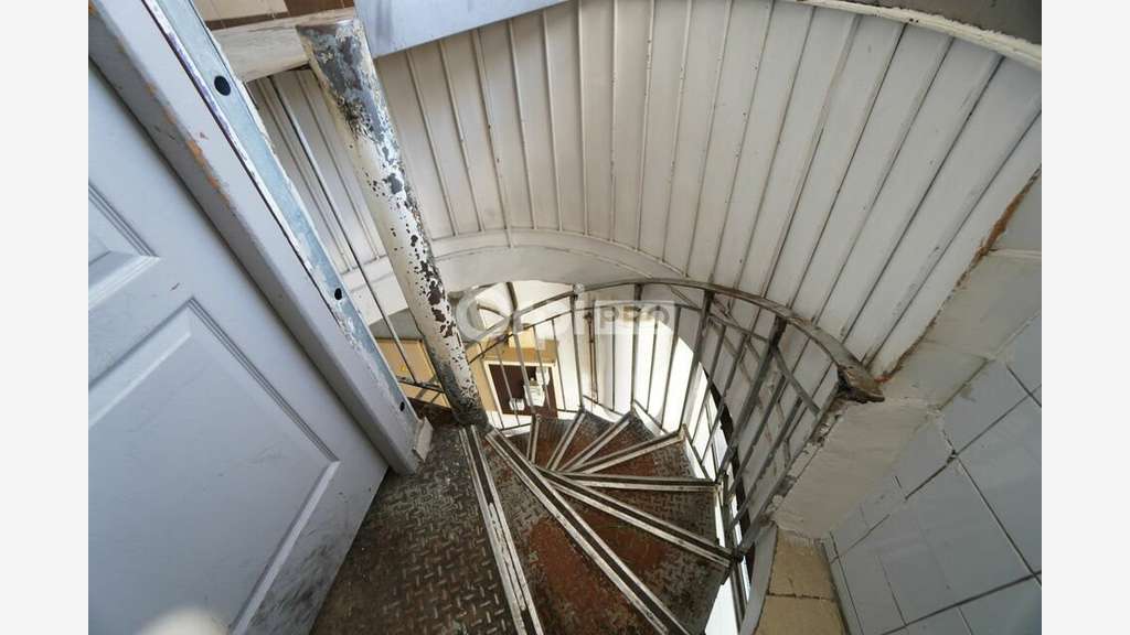 A louer local commercial de 150m² en centre Dijon