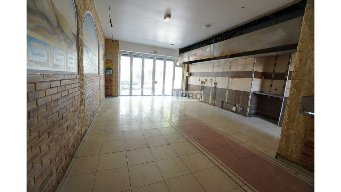 A louer local commercial de 150m² en centre Dijon