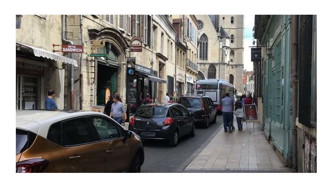 A louer local commercial 66m² Rue Mongeà Dijon