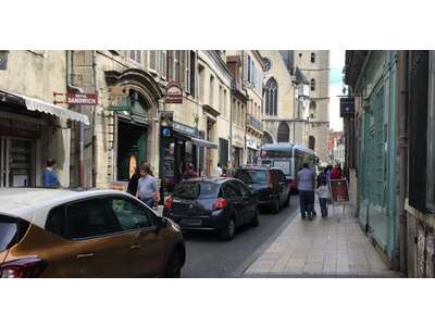 Location Locaux commerciaux - Boutiques à Dijon