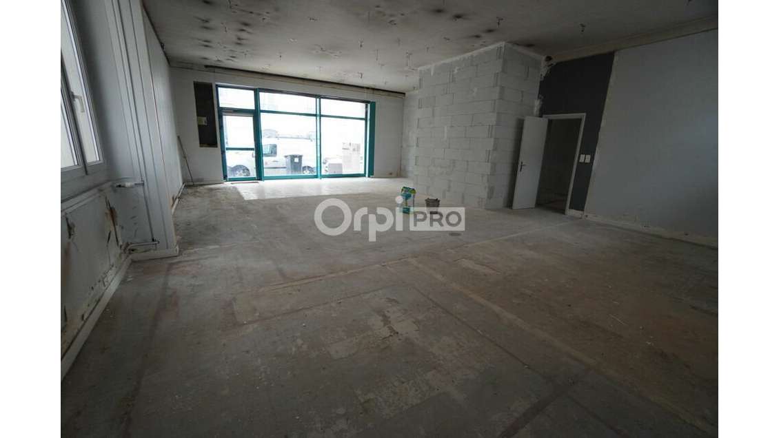 A louer local commercial 70m² à Dijon proche gare