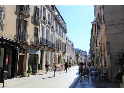 Location Locaux commerciaux - Boutiques à Dijon