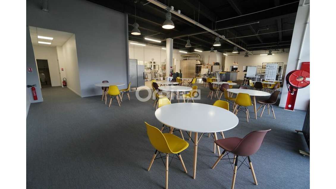 A louer local commercial 440m² Fontaine d'Ouche