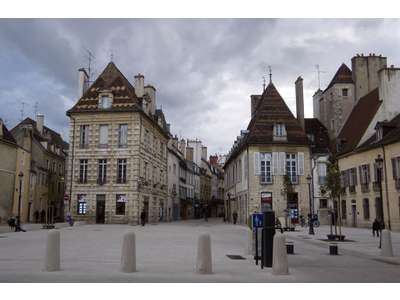 Location Locaux commerciaux - Boutiques à Dijon
