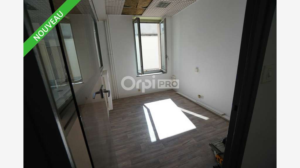 A louer local commercial bureaux de 93m² à Dijon