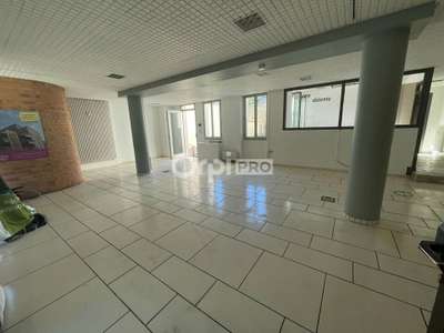 A louer local commercial bureaux de 93m² à Dijon