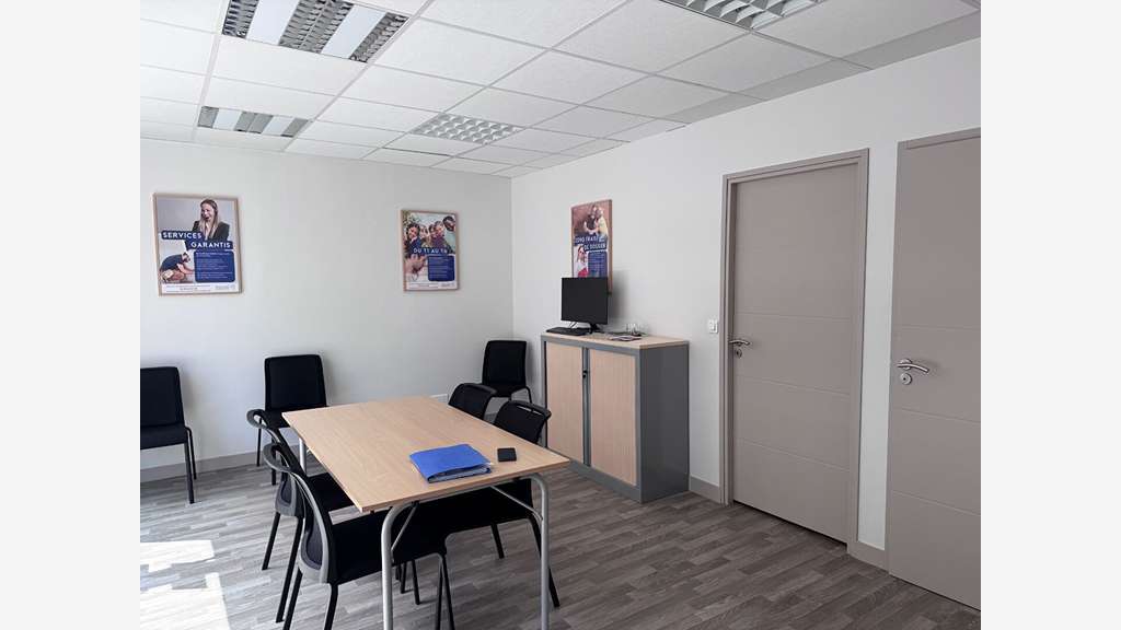 A louer local commercial 40m² au centre de Dinan