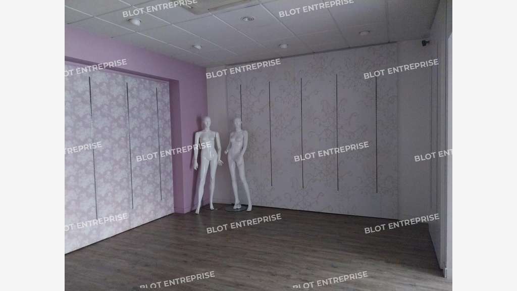 A louer locaux commerciaux de 66m² centre Dinan