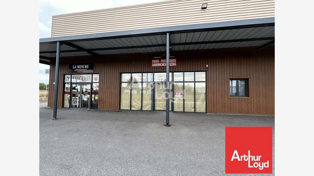 DISSAY - LOCAL COMMERCIAL à louer