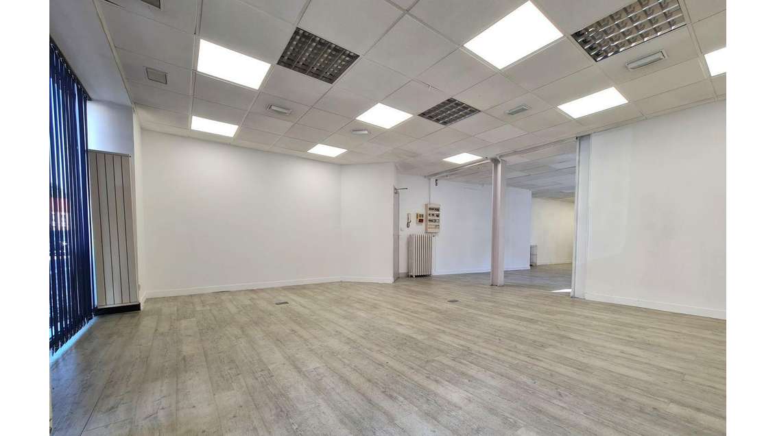 Location local 65m² rue Gaston Morin à Domart