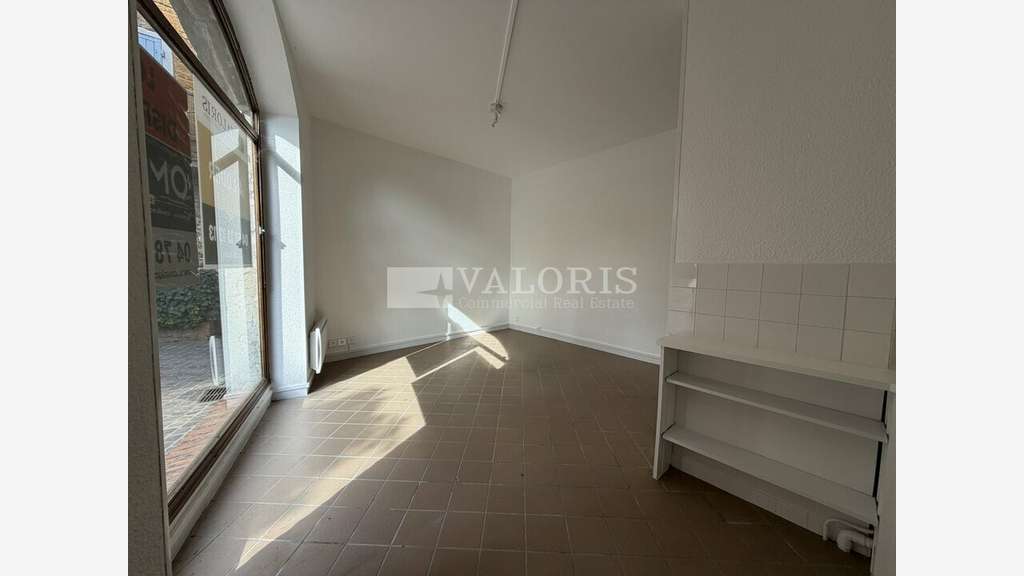 Local commercial de 56m² à louer Dommartin centre