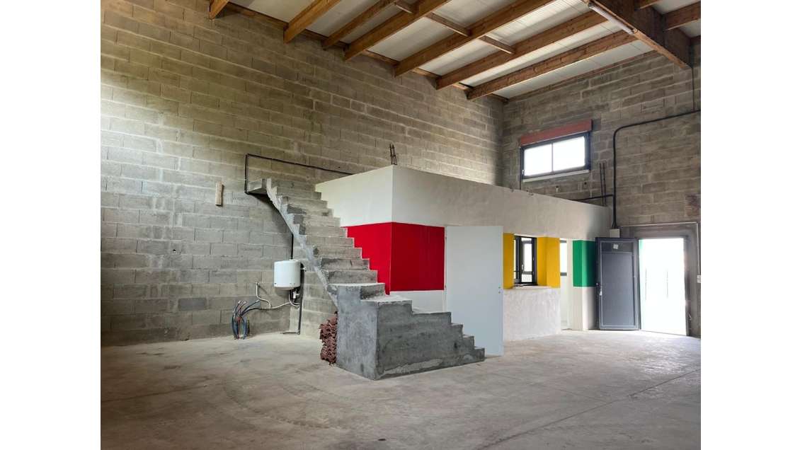 A louer entrepôt artisanal 170m² à Dompierre