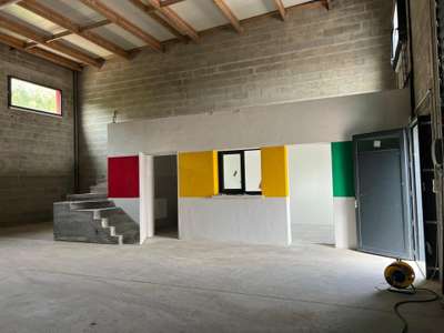 A louer locaux artisanaux 300m² à Dompierre