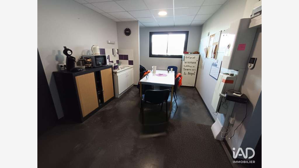 A louer local d'activité 282m² à Dompierre-sur-Mer
