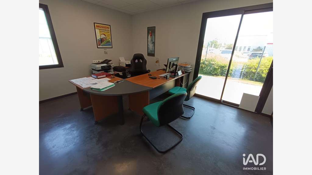 A louer local d'activité 282m² à Dompierre-sur-Mer