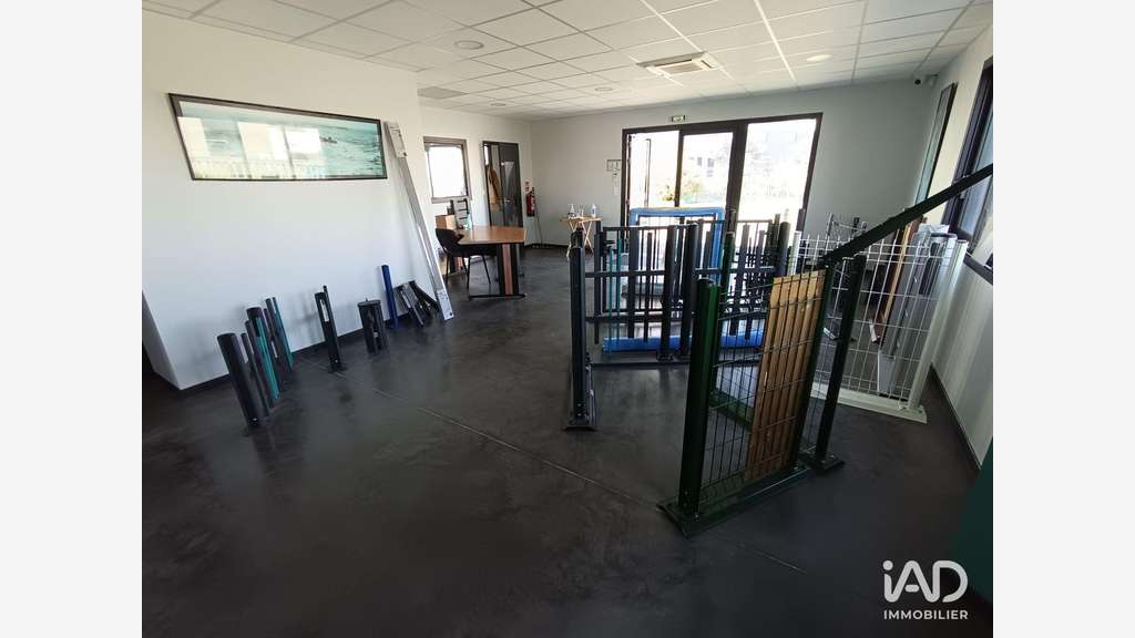 A louer local d'activité 282m² à Dompierre-sur-Mer