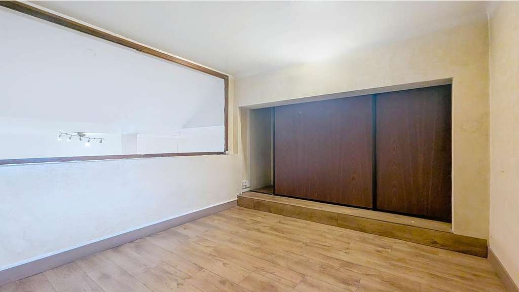A louer espace commercial 170m²  à Draguignan