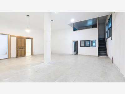 A louer espace commercial 170m²  à Draguignan