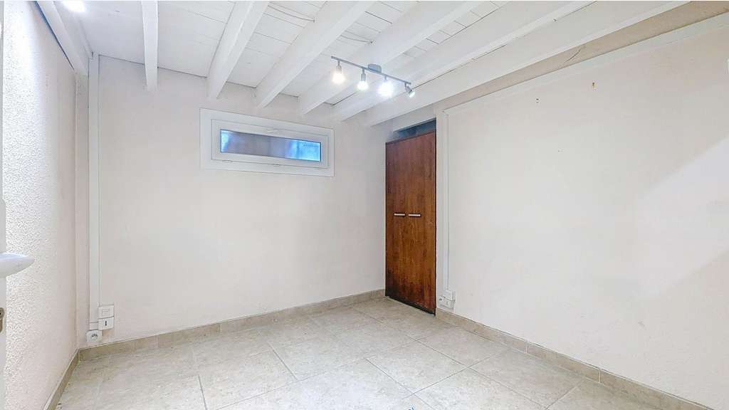 A louer espace commercial 170m²  à Draguignan