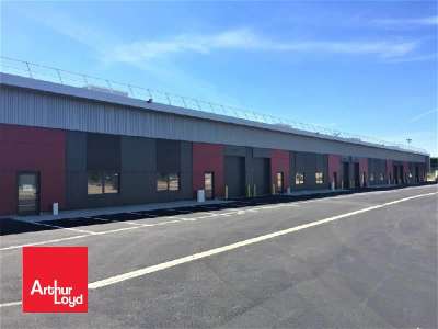 A louer cellule d'activités mixtes 209m² à Dreux