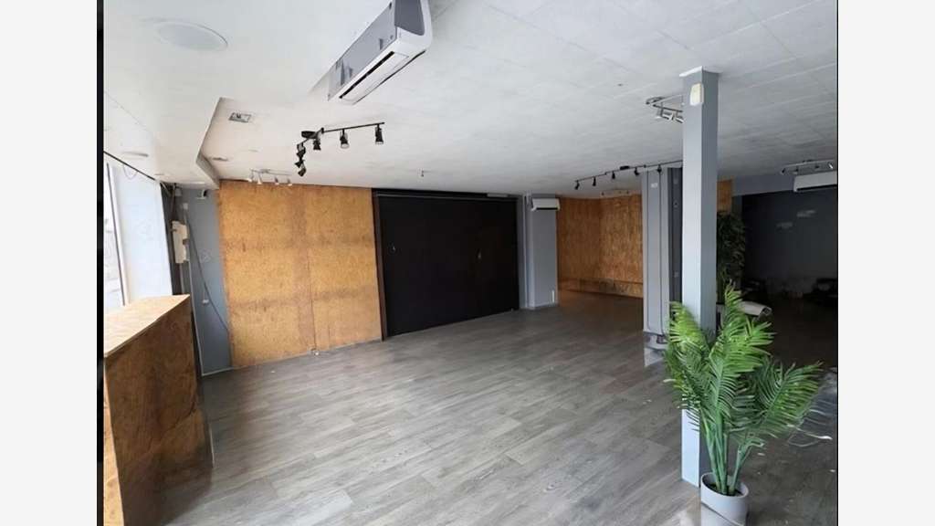A louer local commercial 130m² centre ville Dreux
