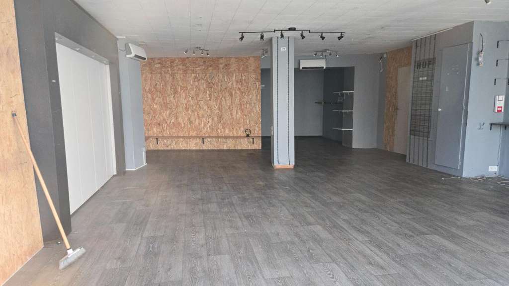 A louer local commercial 130m² centre ville Dreux