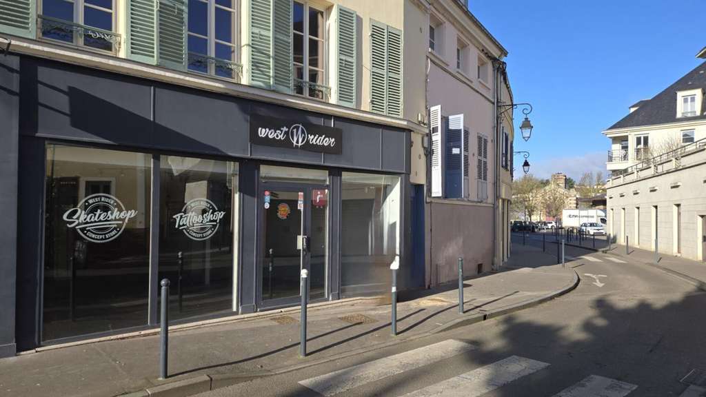 A louer local commercial 130m² centre ville Dreux