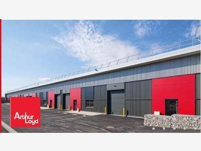 A louer cellule d'activités mixtes 262m² à Dreux