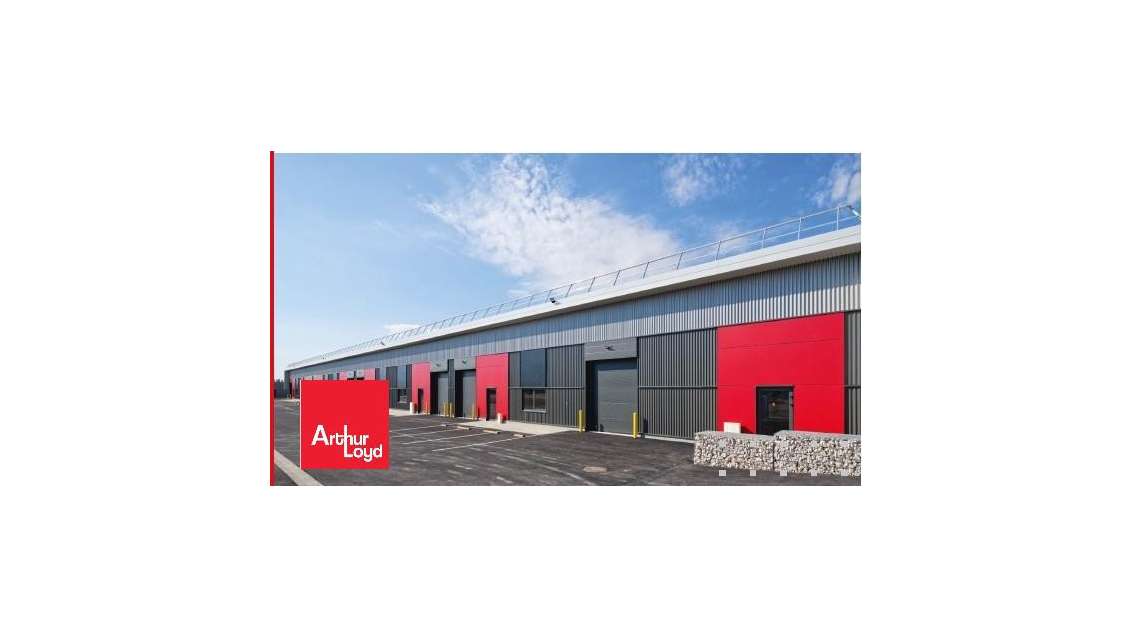 A louer local d'activités 1398m² à Dreux Nord 