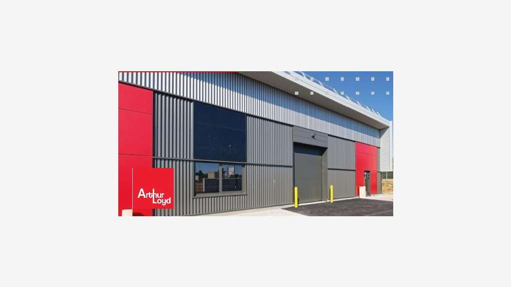 A louer local d'activités 1398m² à Dreux Nord 