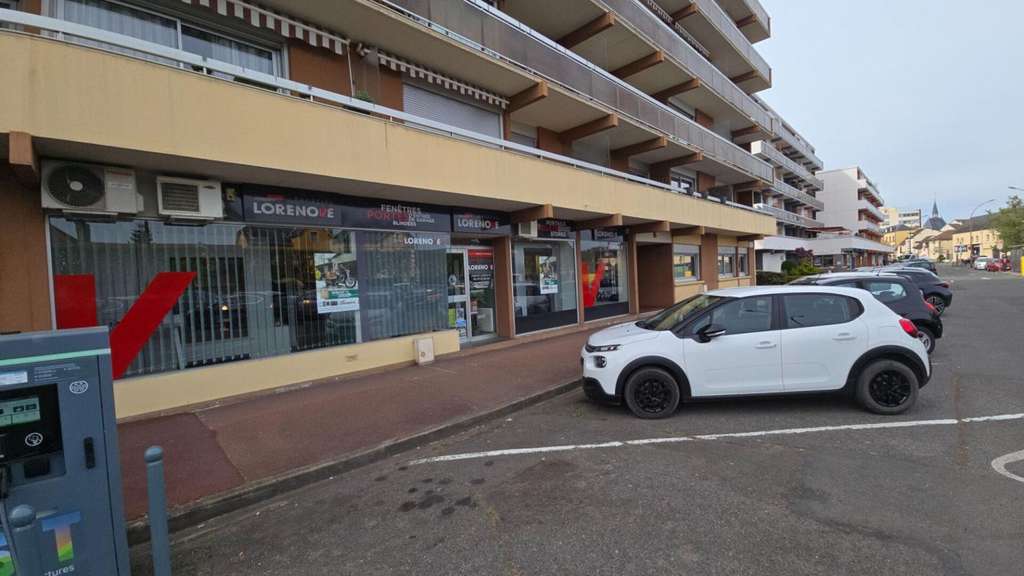 A louer local commercial 82m² à Dreux centre